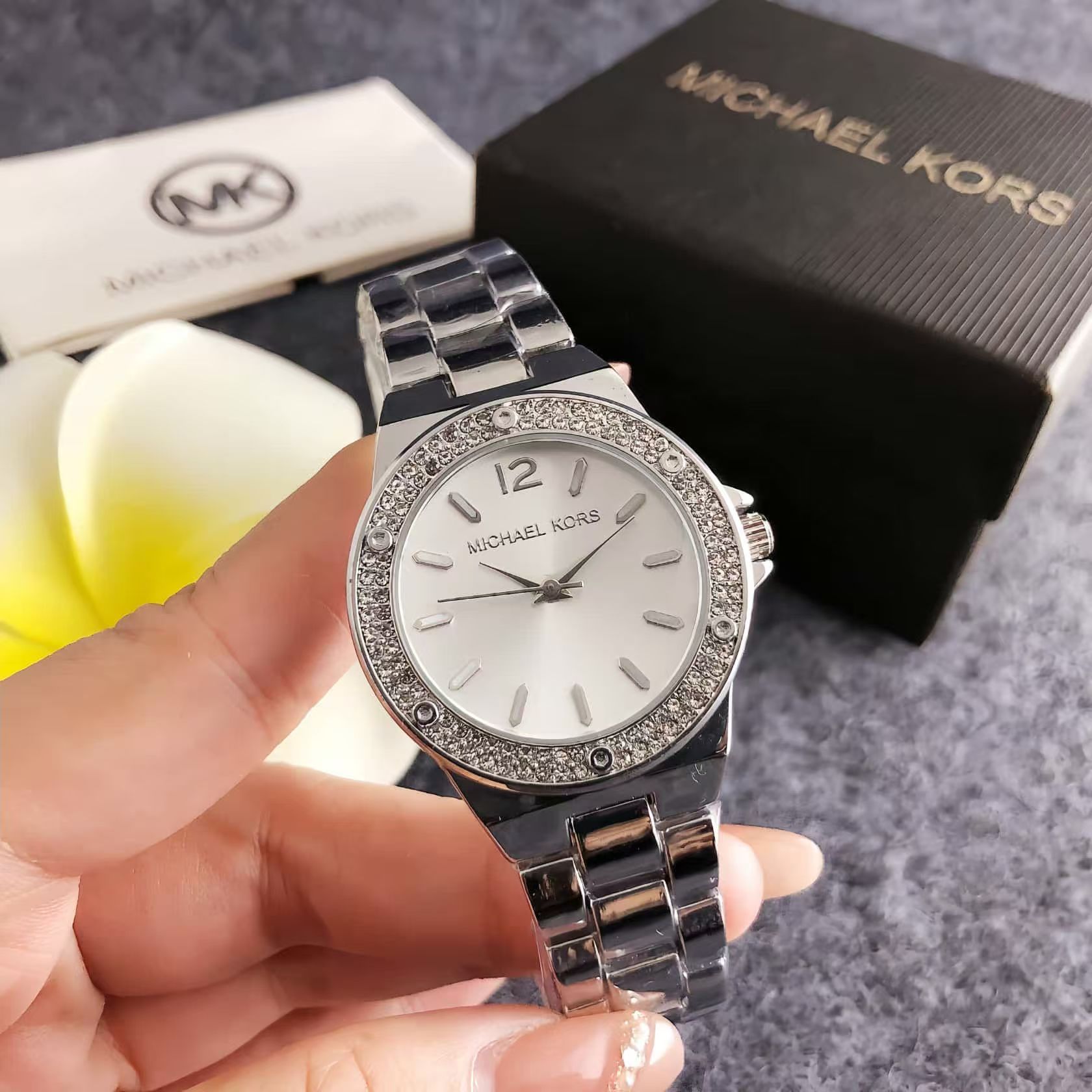 Michael Kors Fashion Luxury Wo - Luxury Watch Photo review and price