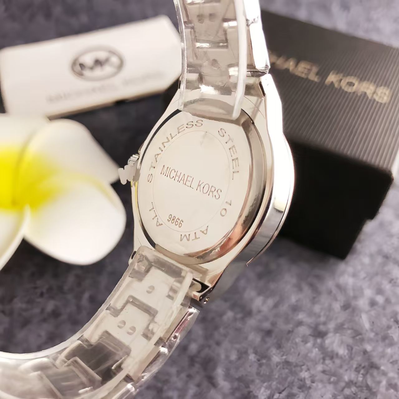 Michael Kors Fashion Luxury Wo - Luxury Watch Photo review and price