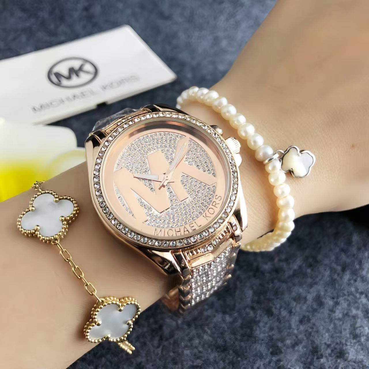 Michael Kors New Fashionable a - Luxury Watch Photo review and price